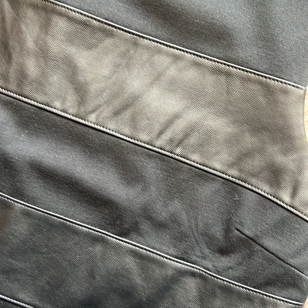 Banana Republic size S shell top - Picture 3 of 4